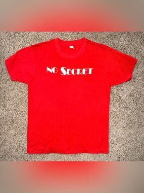 Vintage Red Single Stitch “NO SECRET” Graphic T-Shirt 90s Retro Unisex